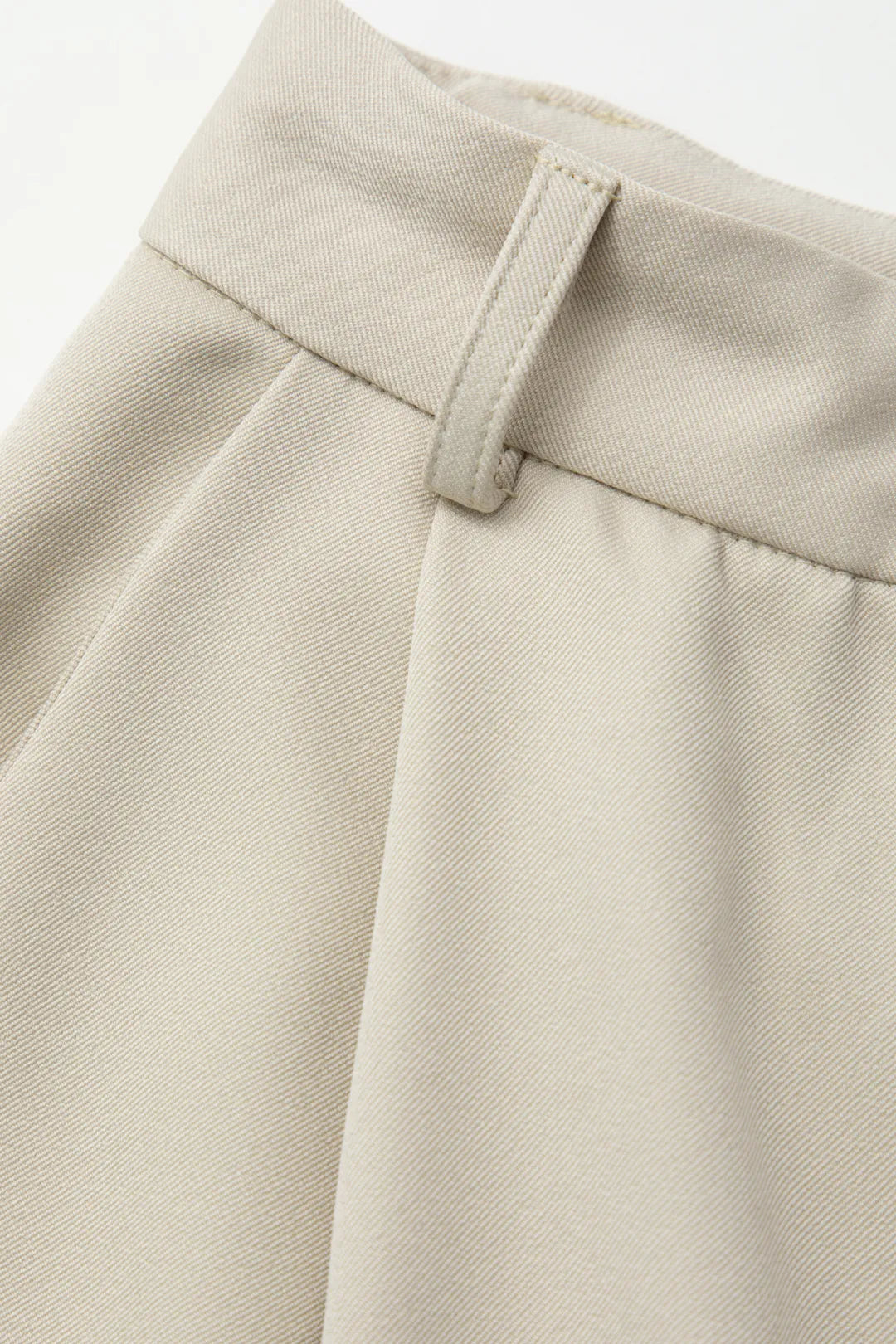 Classic Vintage Pants with a Flattering Fit