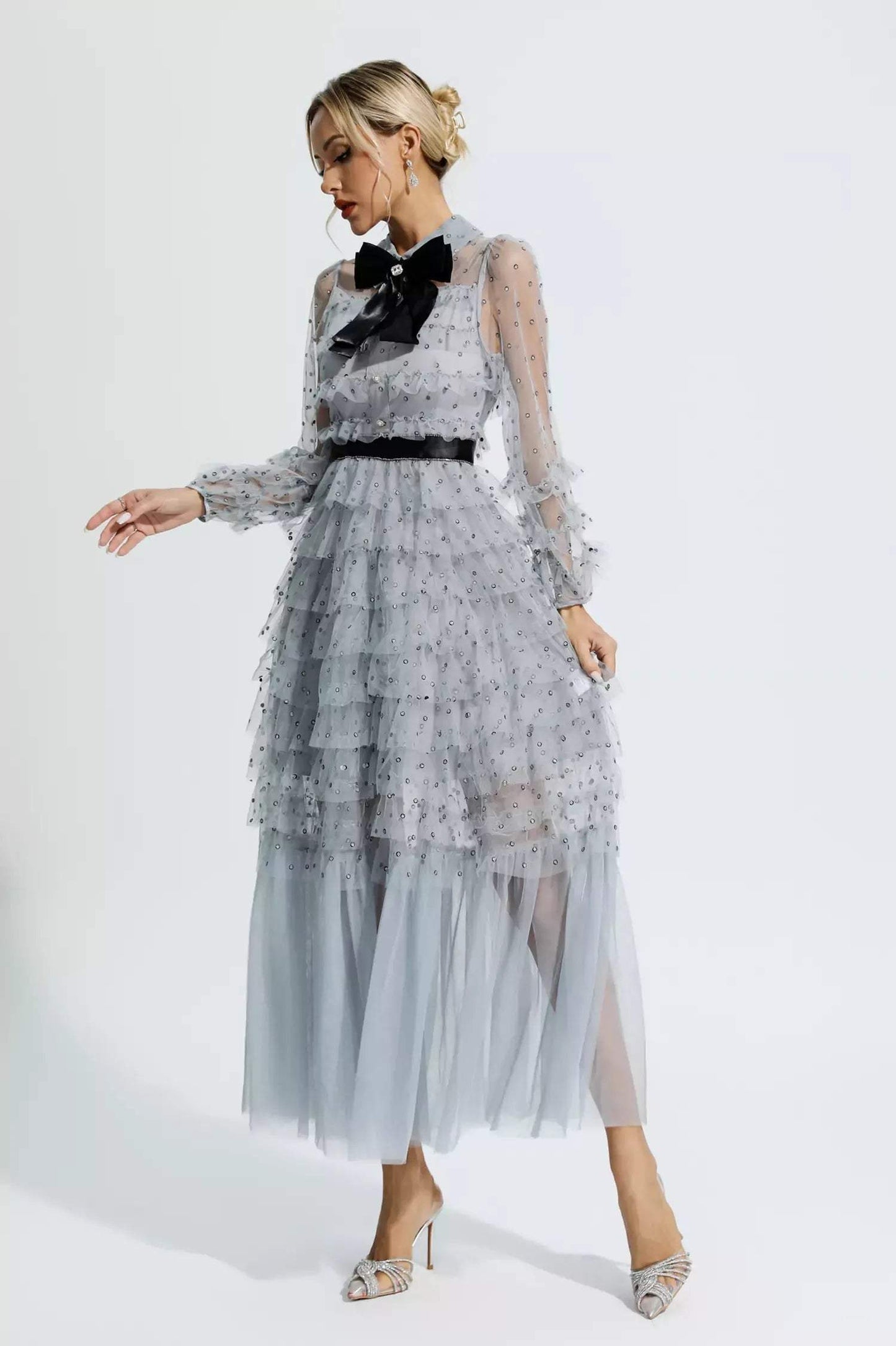 Classic Vintage Dress with a Flattering Fit
