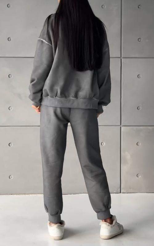 Well Tailored Garment with a Graceful Silhouette
