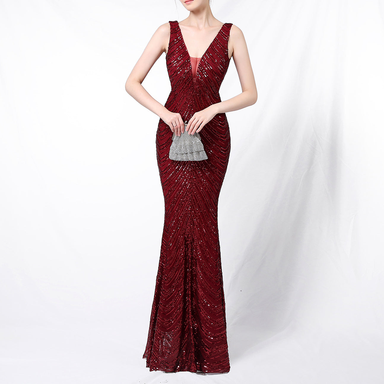 Beautifully Finished Dress in a Timeless Design