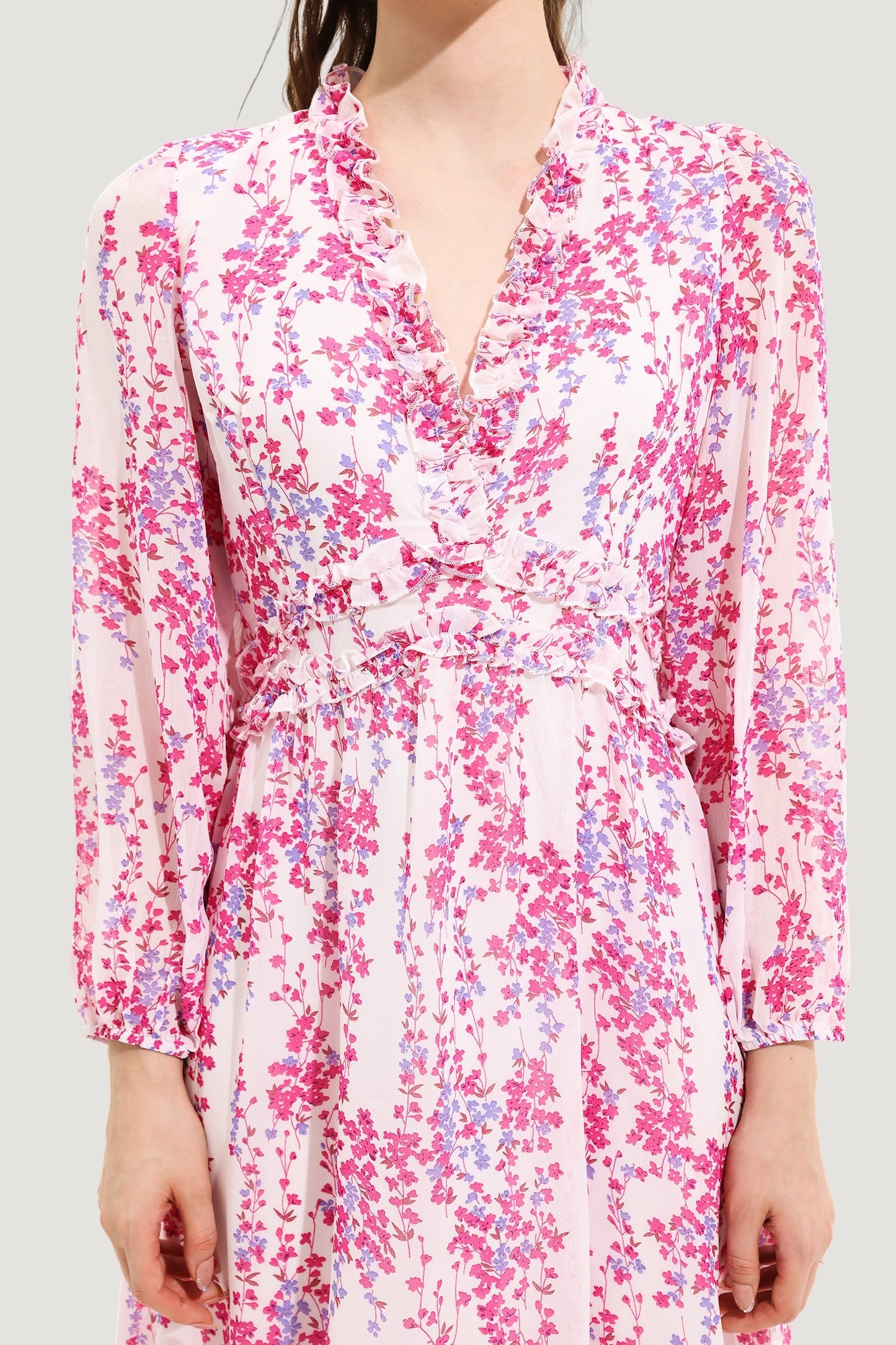 Gracefully Styled Dress for Any Occasion