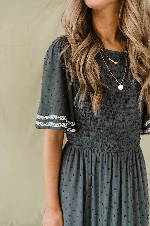 Well Tailored Dress with a Graceful Silhouette