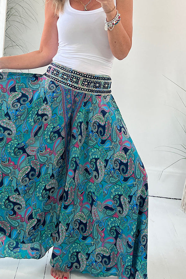 Gracefully Styled Pants for Any Occasion