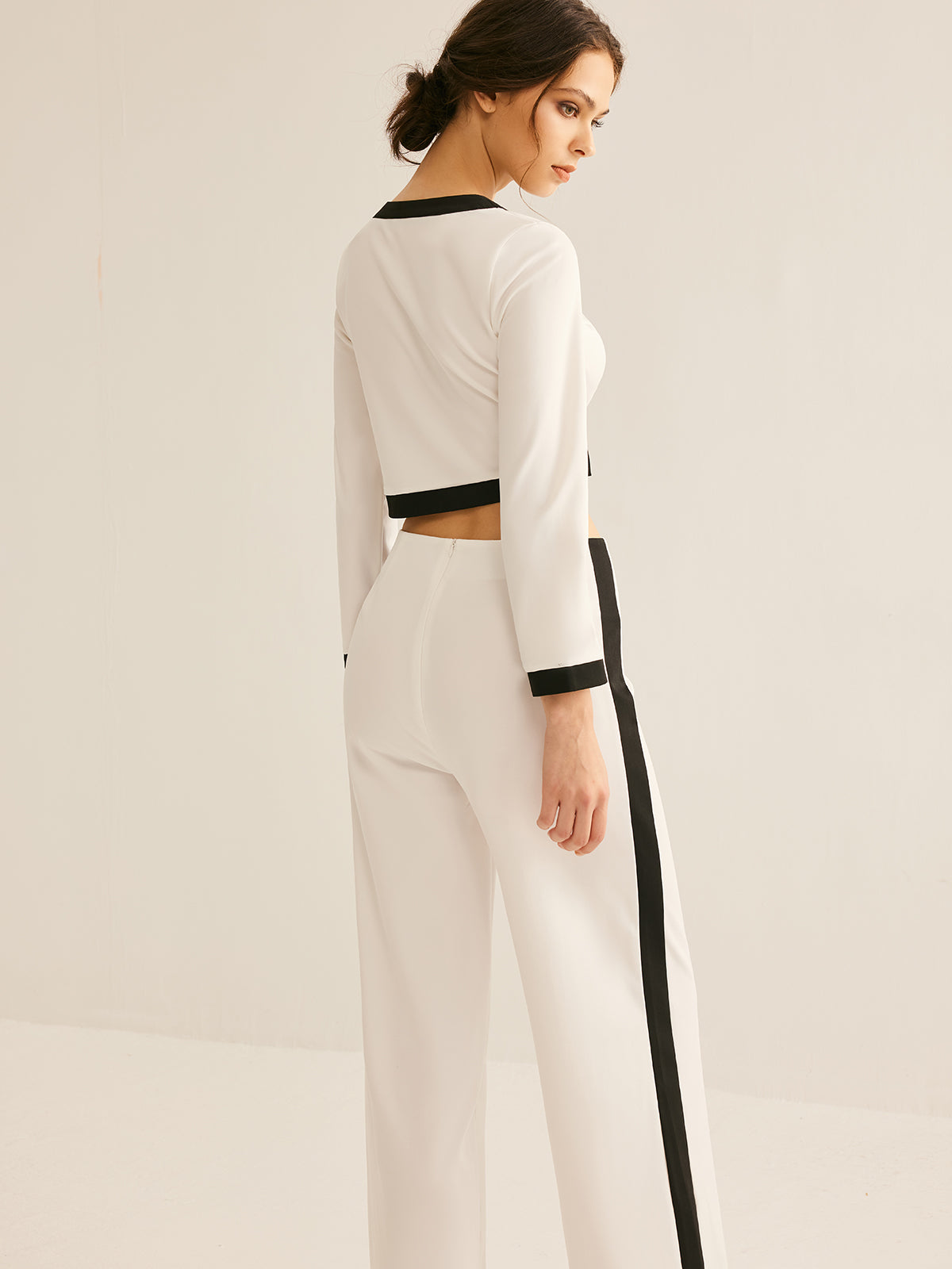 Sophisticated Pants with a Clean Classic Look