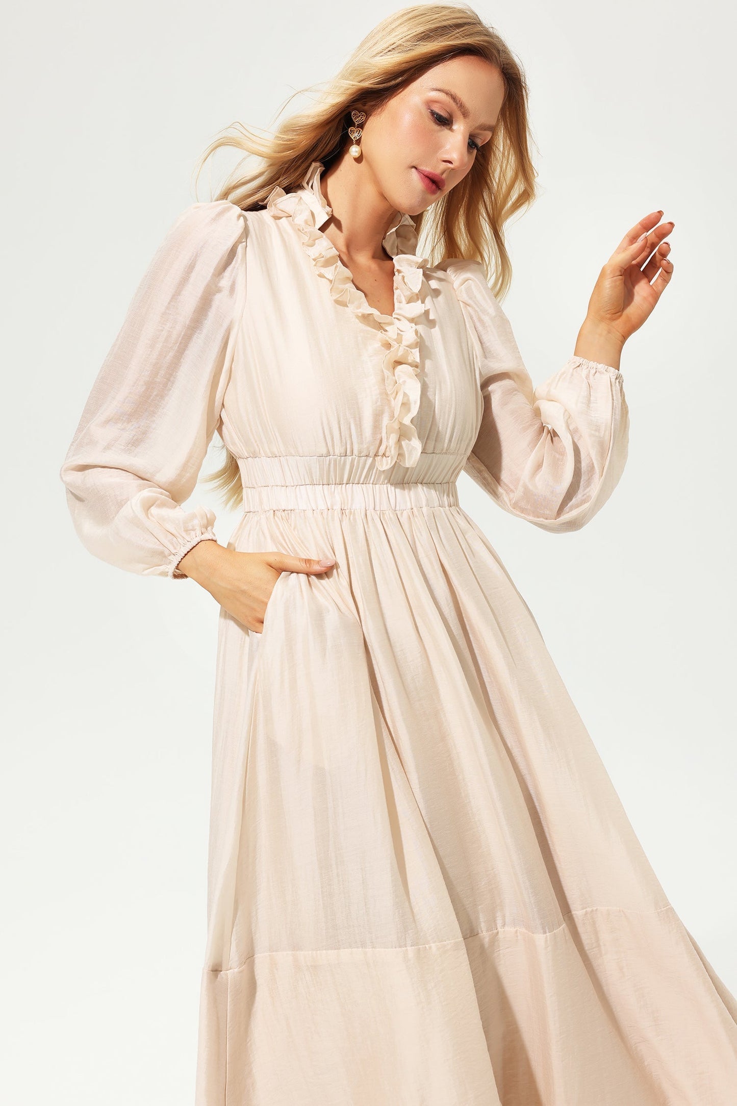 Gracefully Styled Dress for Any Occasion