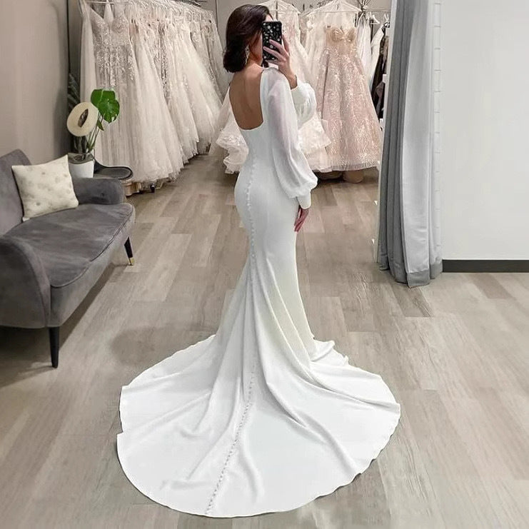 Beautifully Crafted Dress in a Classic Style