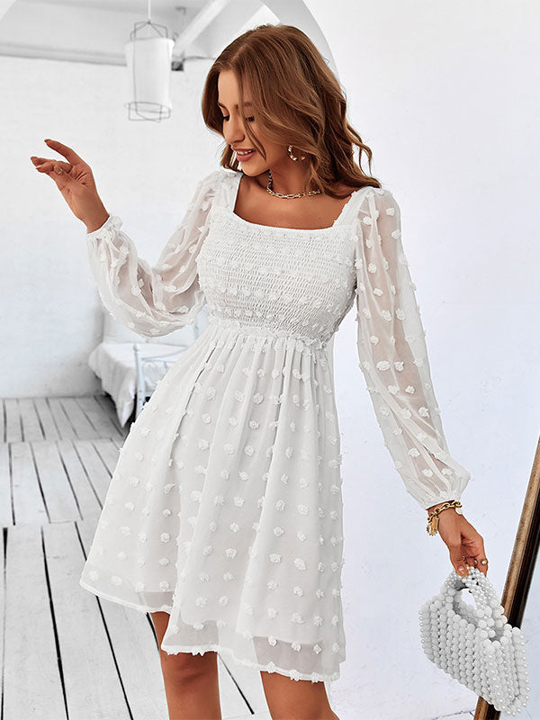 Beautifully Finished Dress in a Timeless Design