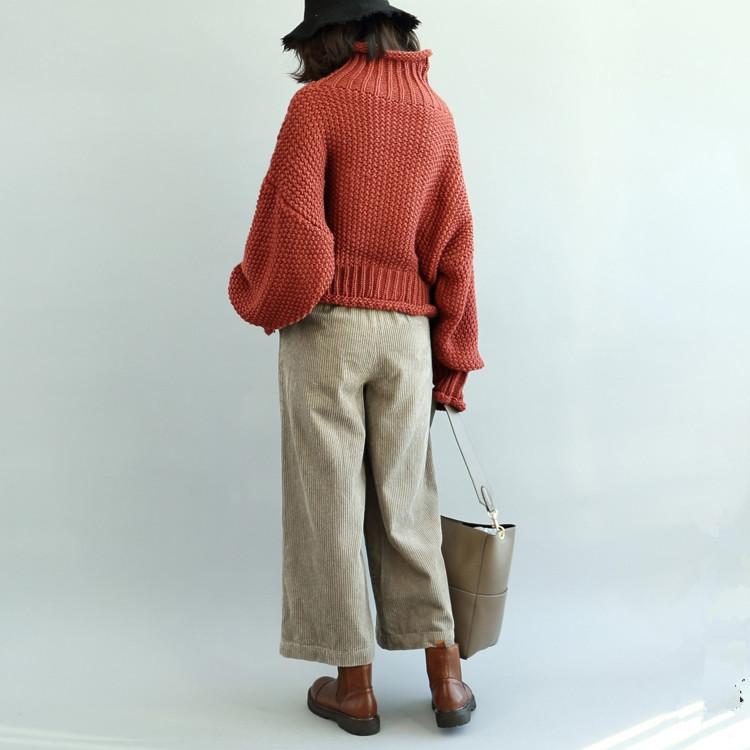 Effortlessly Elegant Sweater with a Timeless Design