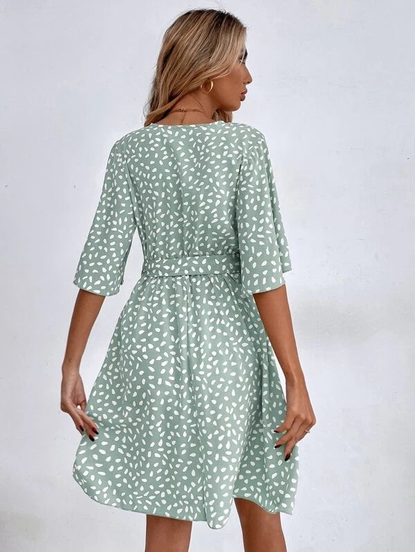 Beautifully Crafted Dress in a Classic Style