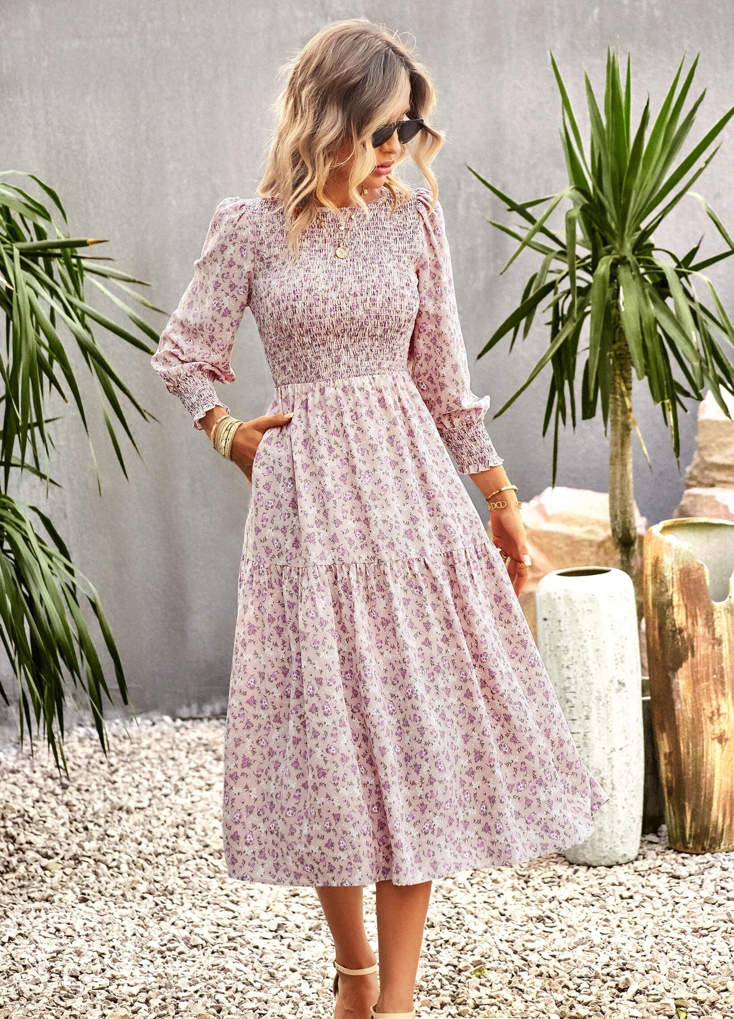 Well Tailored Dress with a Graceful Silhouette