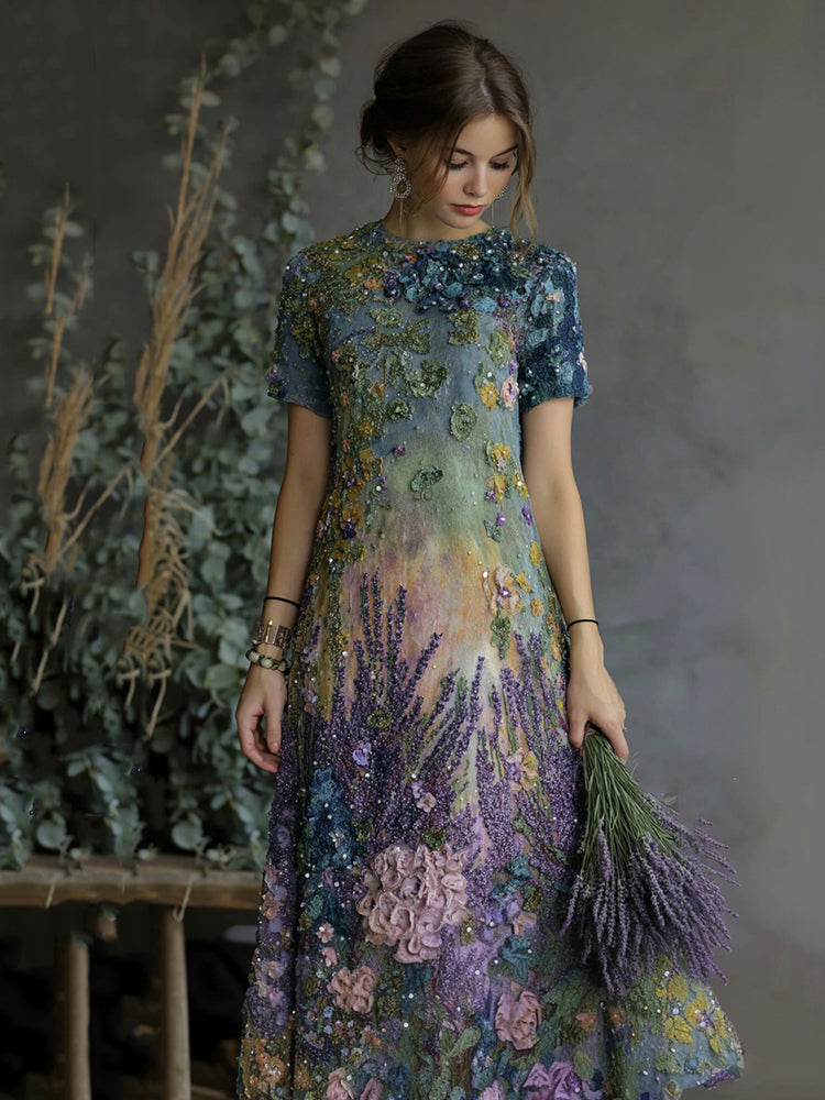 Well Tailored Dress with a Graceful Silhouette
