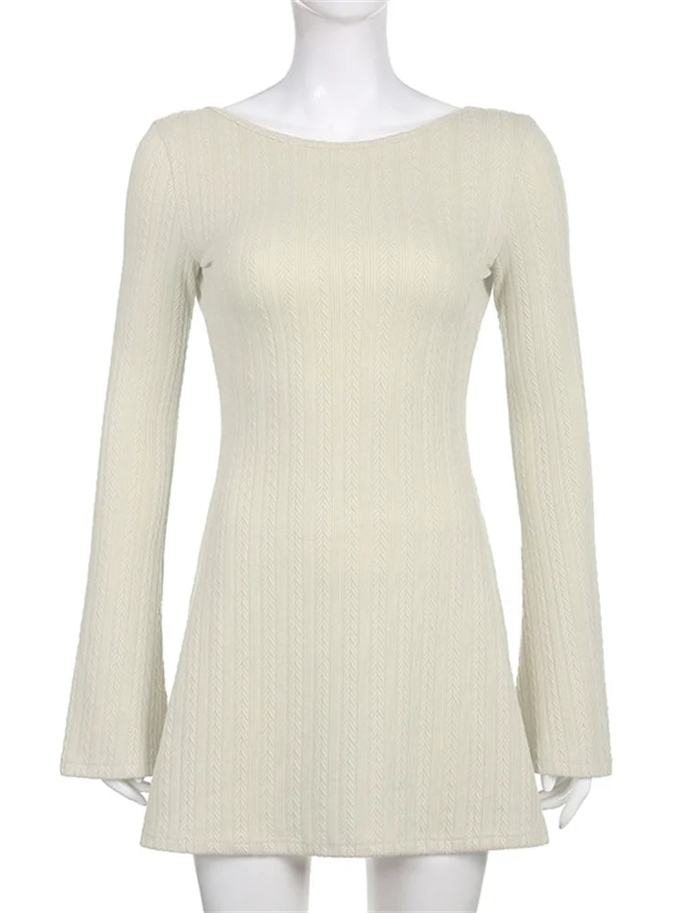 Effortlessly Elegant Dress with a Timeless Design