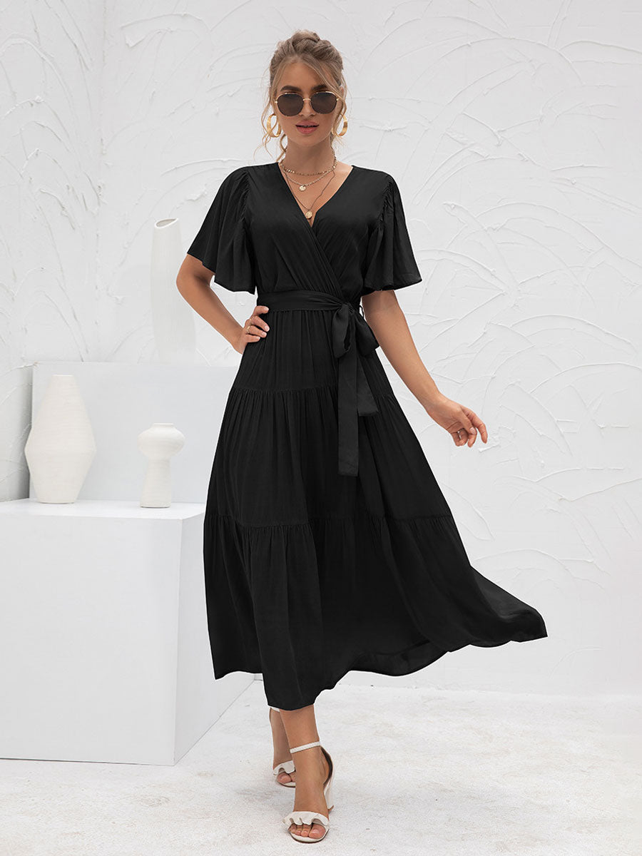 Effortlessly Elegant Dress with a Timeless Design