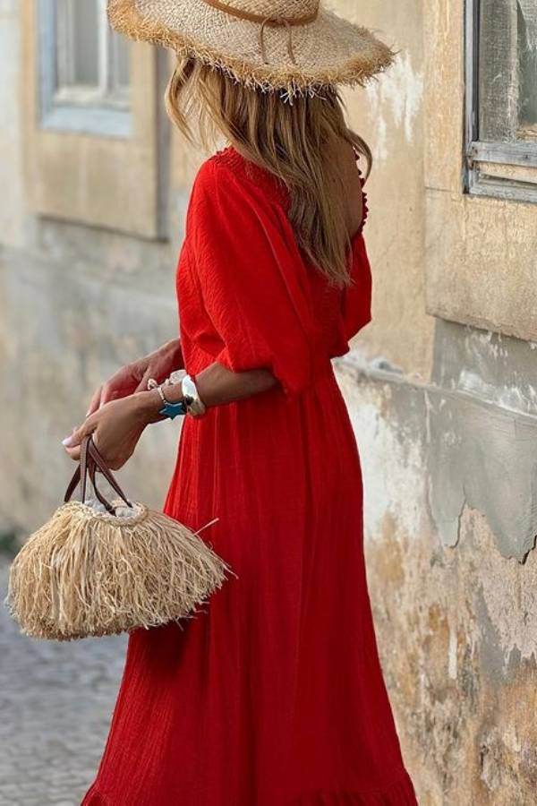 Gracefully Styled Dress for Any Occasion