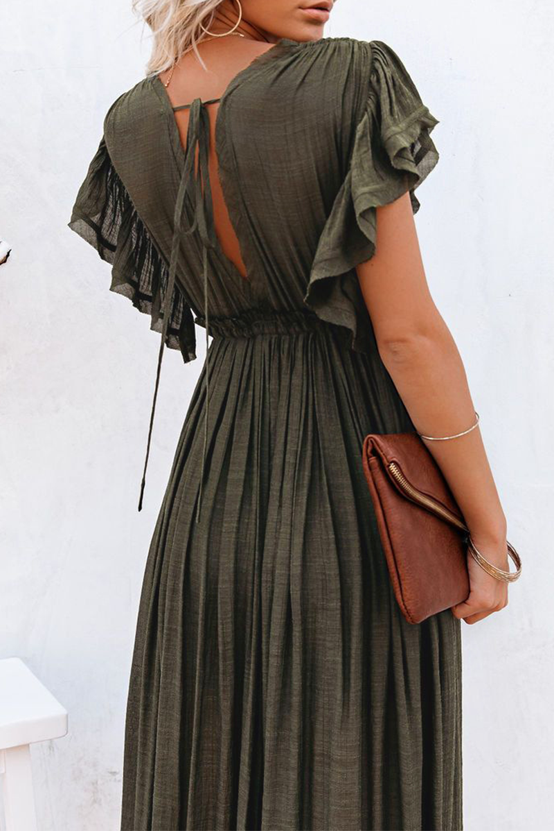 Effortlessly Elegant Dress with a Timeless Design