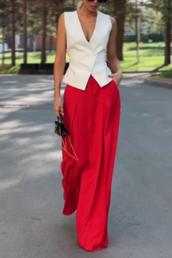 Classic Vintage Pants with a Flattering Fit