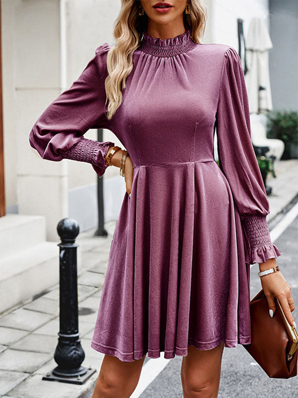 Classic Vintage Dress with a Flattering Fit