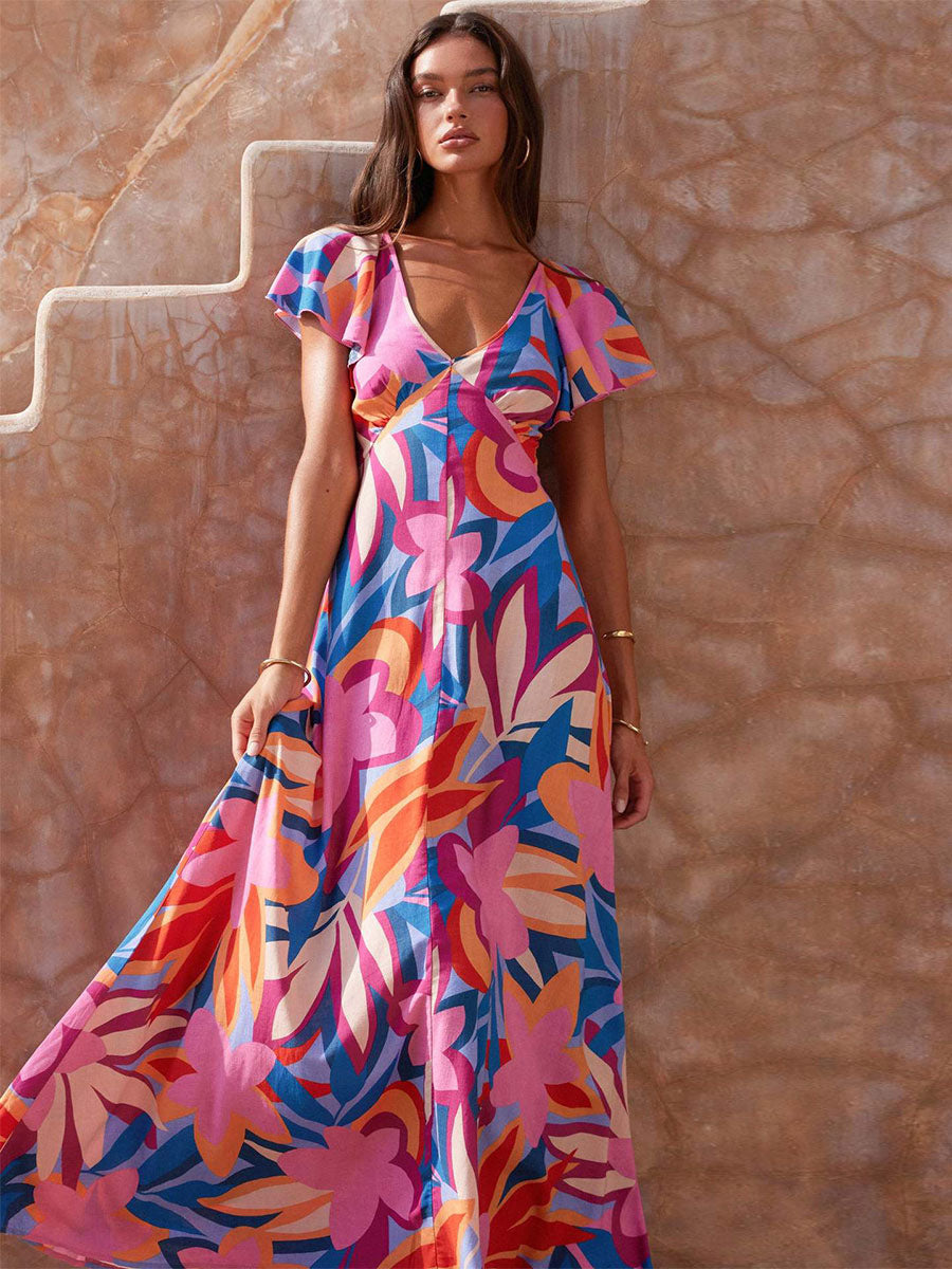 Beautifully Finished Dress in a Timeless Design