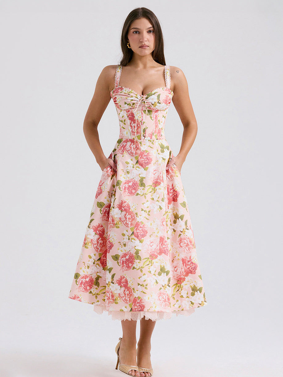 Beautifully Finished Dress in a Timeless Design