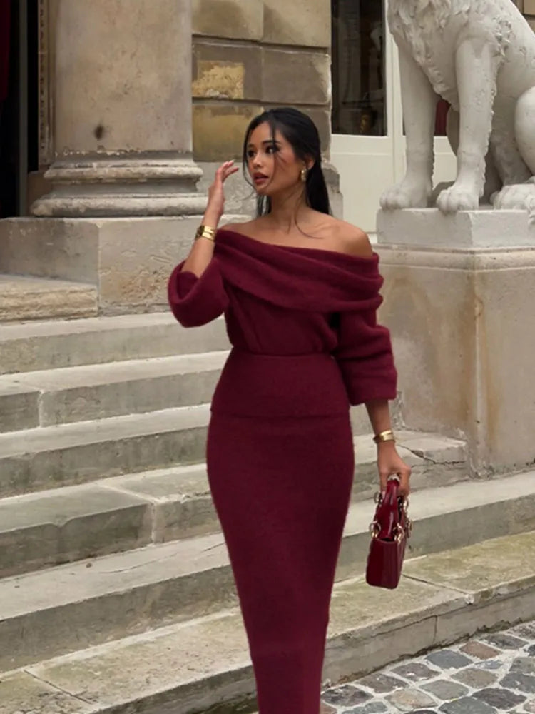 Well Tailored Dress with a Graceful Silhouette