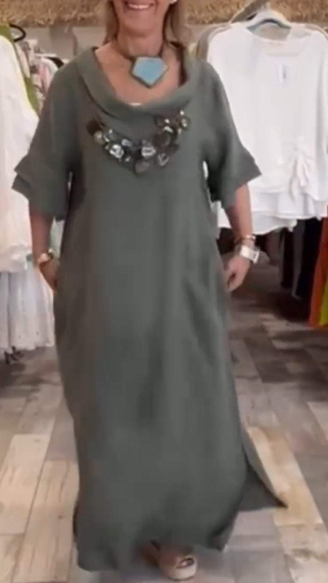 Classic Vintage Dress with a Flattering Fit