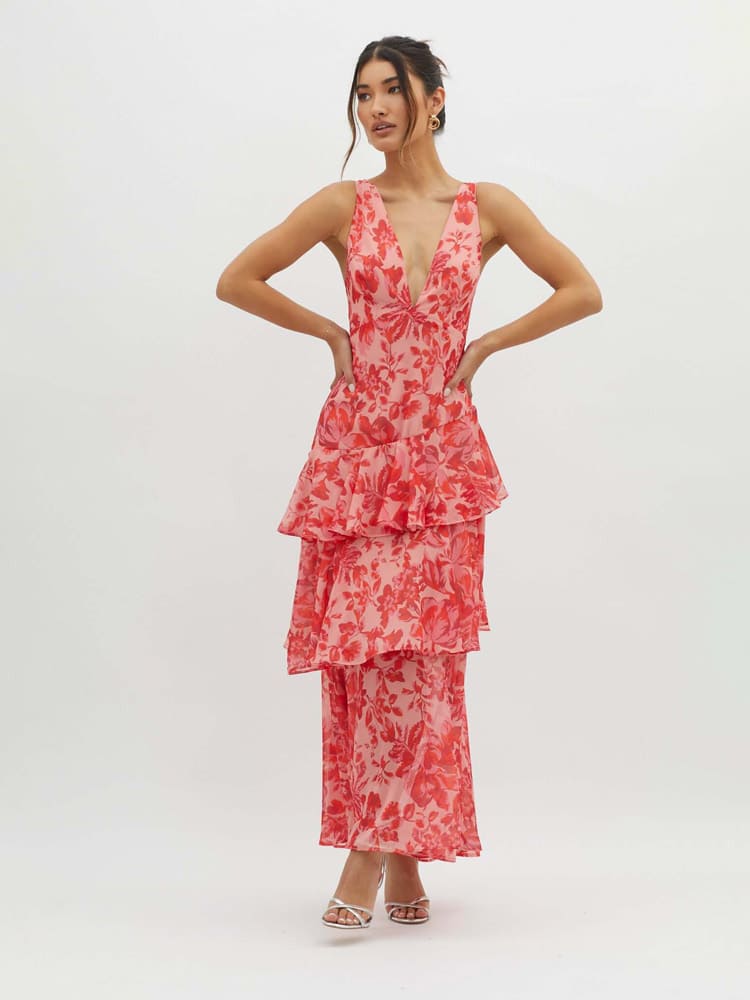 Beautifully Crafted Dress in a Classic Style