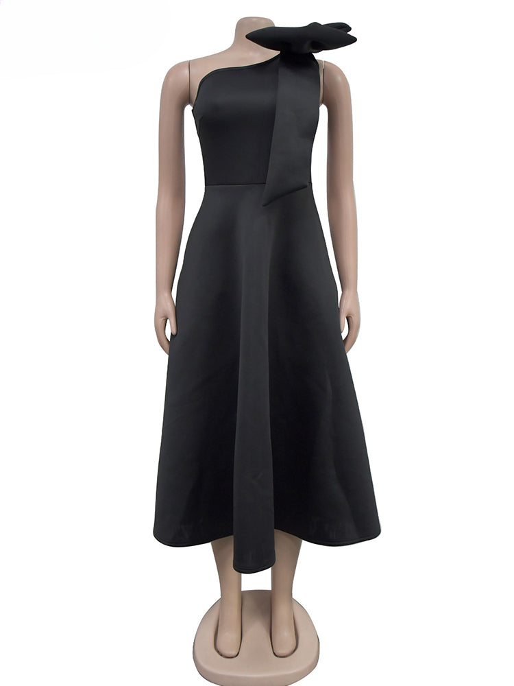 Effortlessly Elegant Dress with a Timeless Design