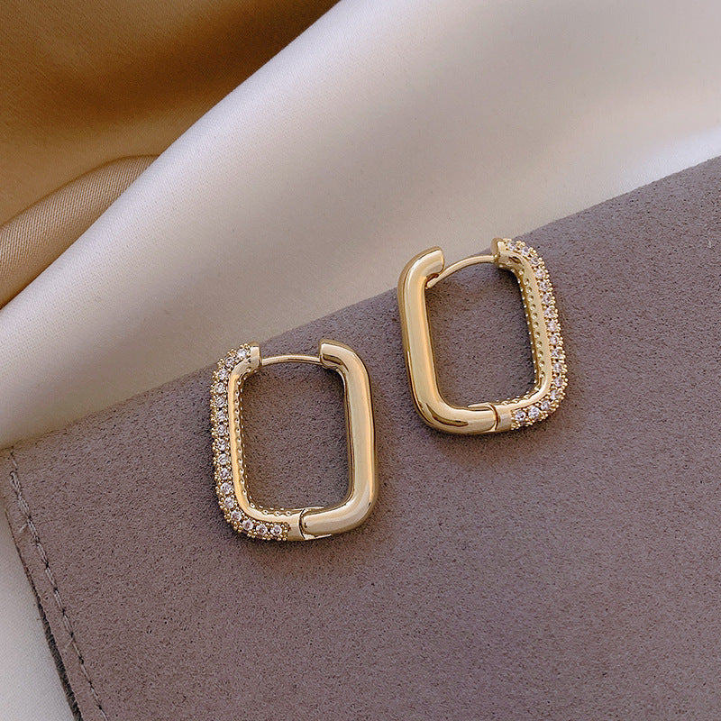 Classic Earring with Timeless Appeal