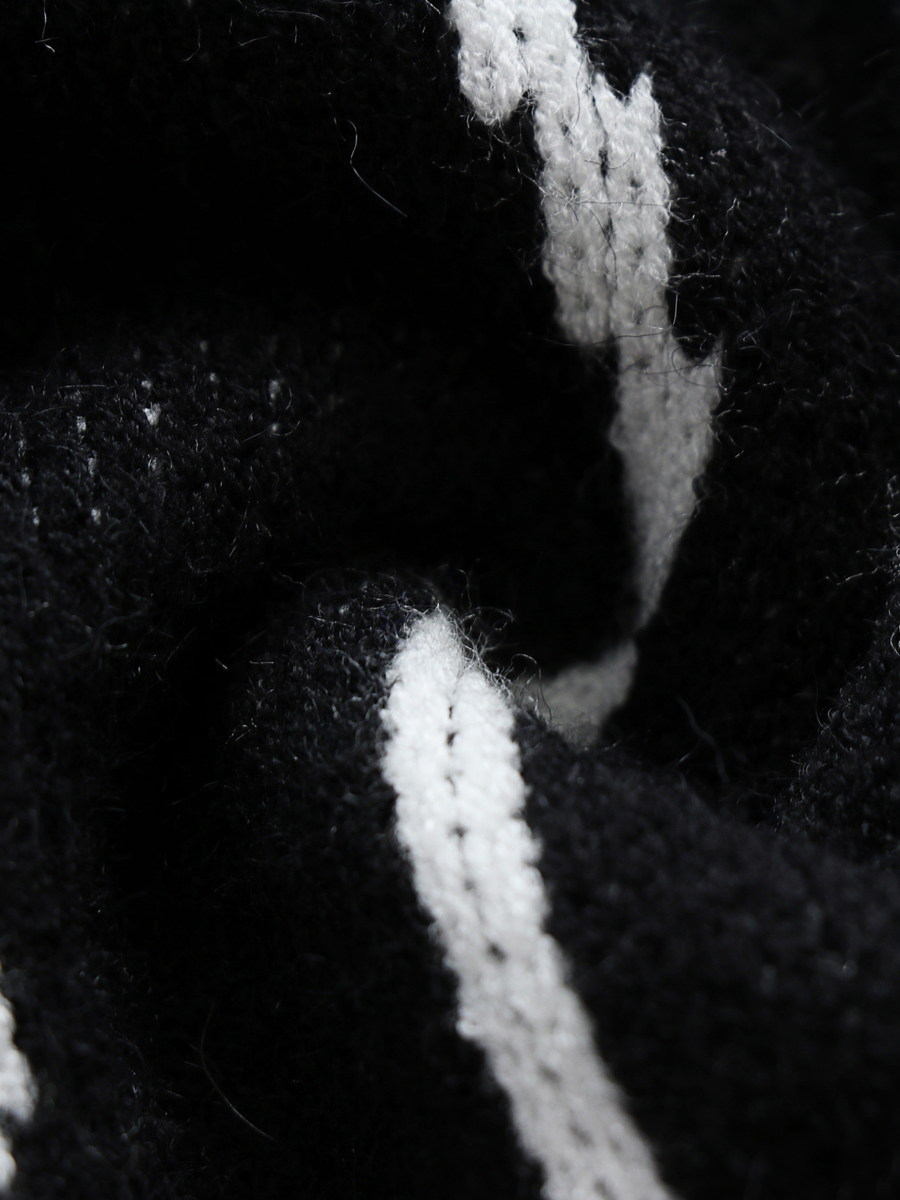 Classic Vintage Sweater with a Flattering Fit