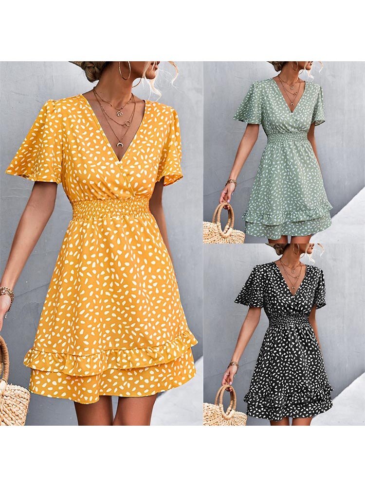Effortlessly Elegant Dress with a Timeless Design