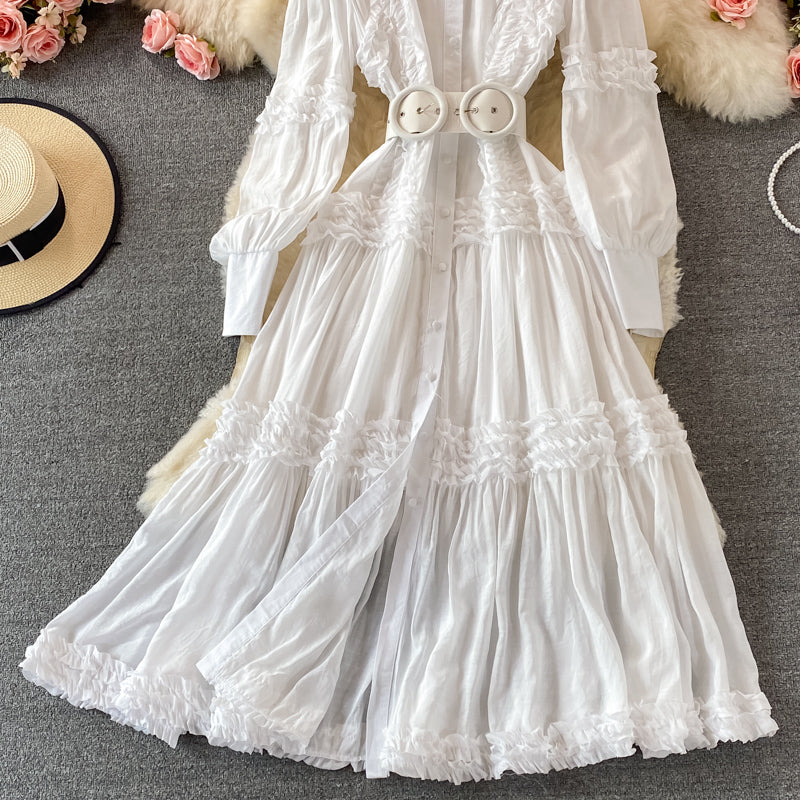 Beautifully Finished Dress in a Timeless Design