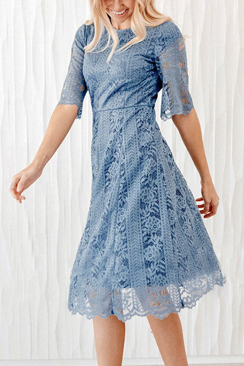 Classic Vintage Dress with a Flattering Fit