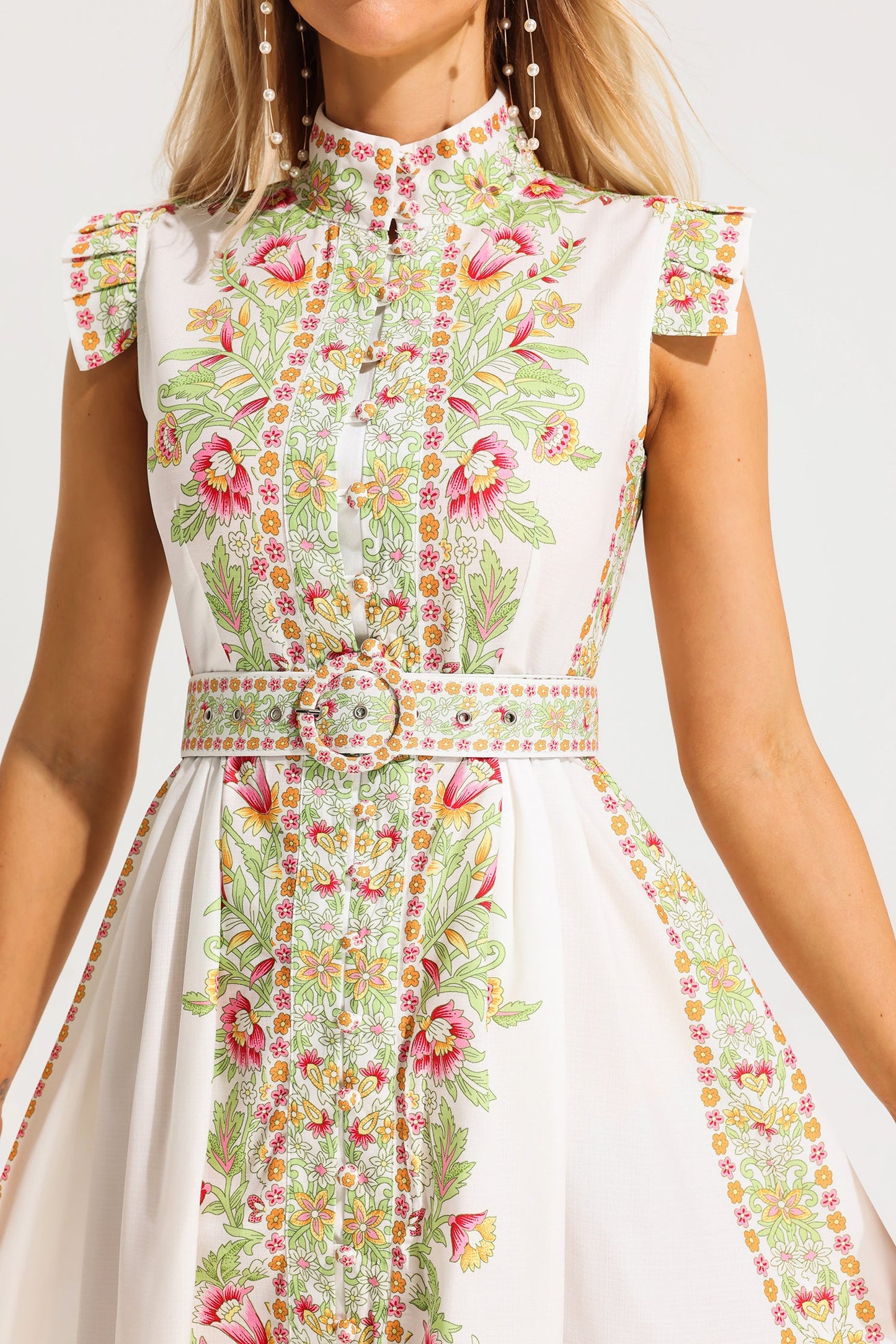 Gracefully Styled Dress for Any Occasion