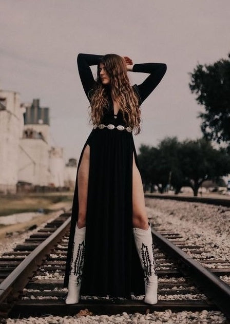 Classic Vintage Dress with a Flattering Fit