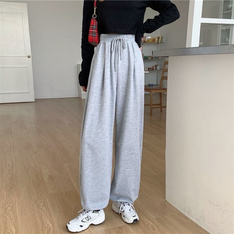Well Tailored Pants with a Graceful Silhouette