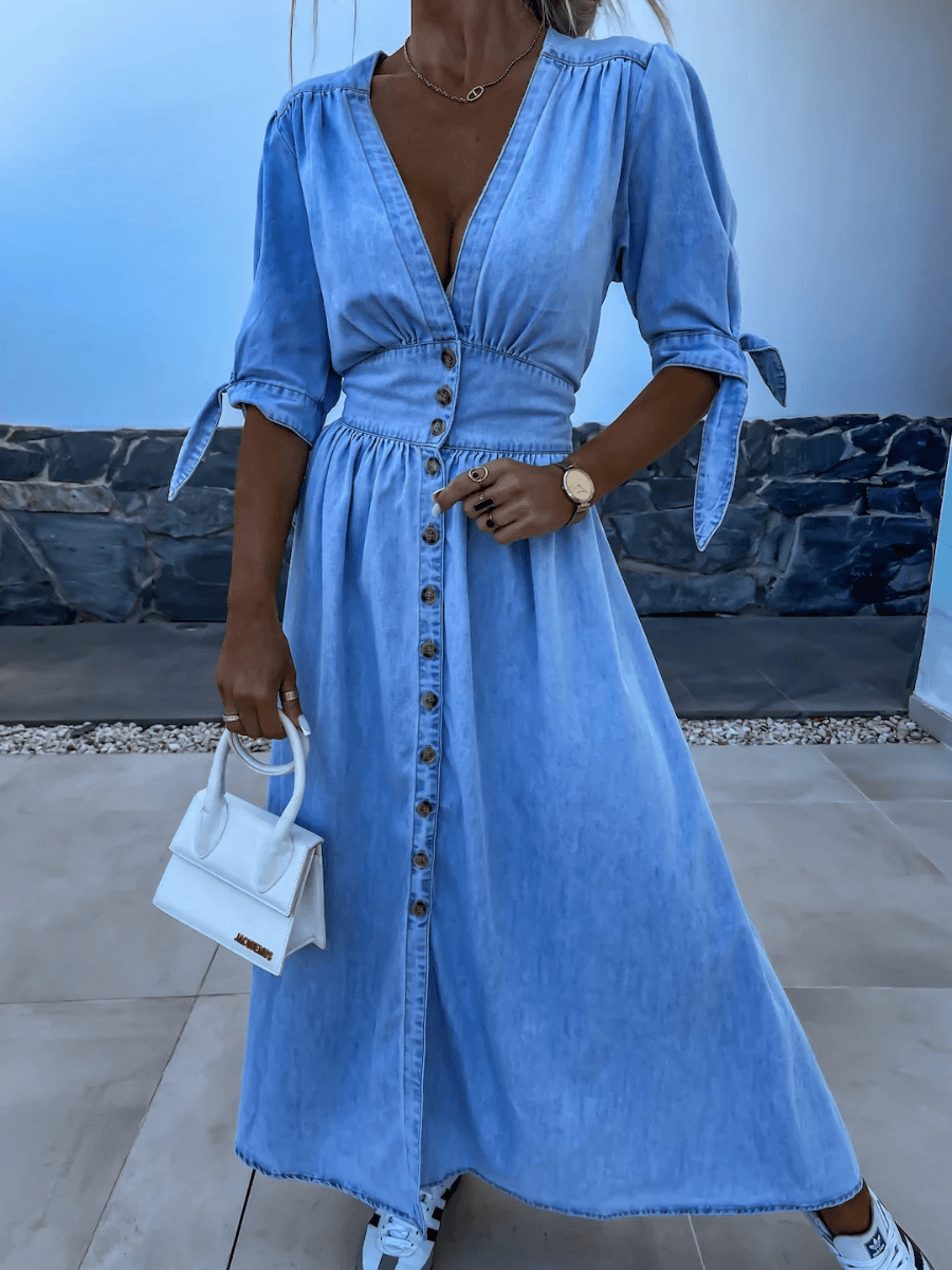Beautifully Crafted Dress in a Classic Style