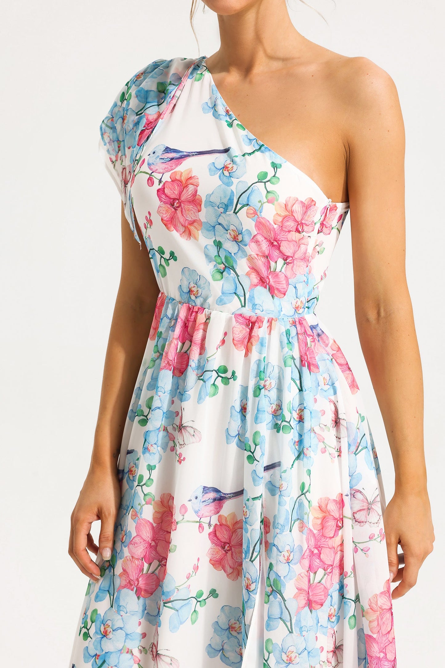 Beautifully Crafted Dress in a Classic Style