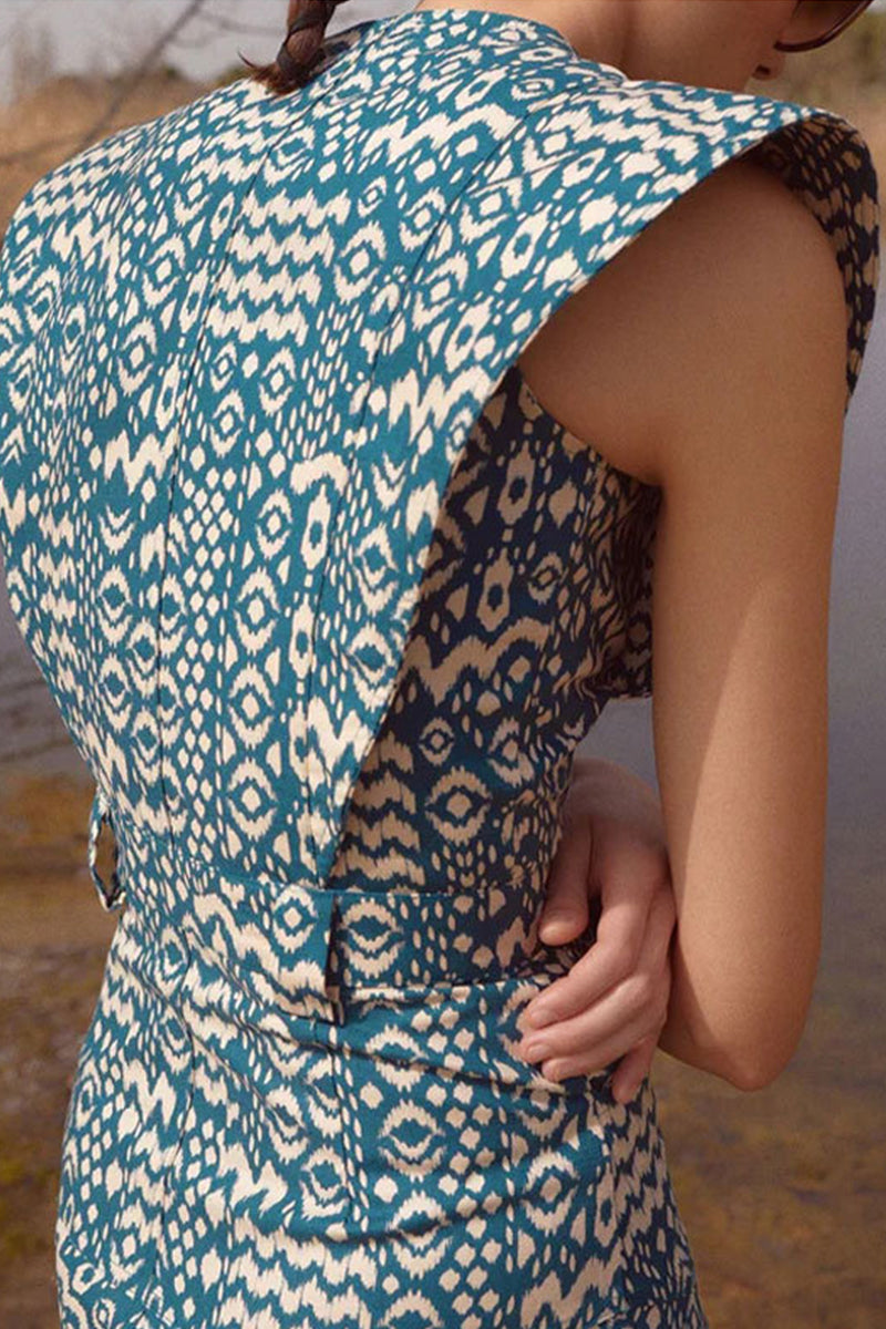 Well Tailored Dress with a Graceful Silhouette