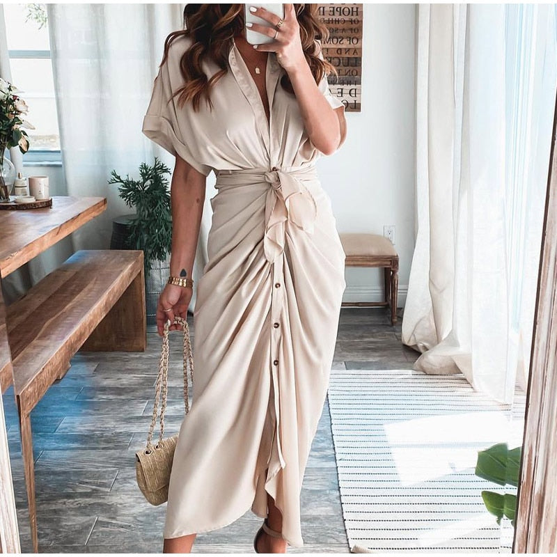 Effortlessly Elegant Dress with a Timeless Design
