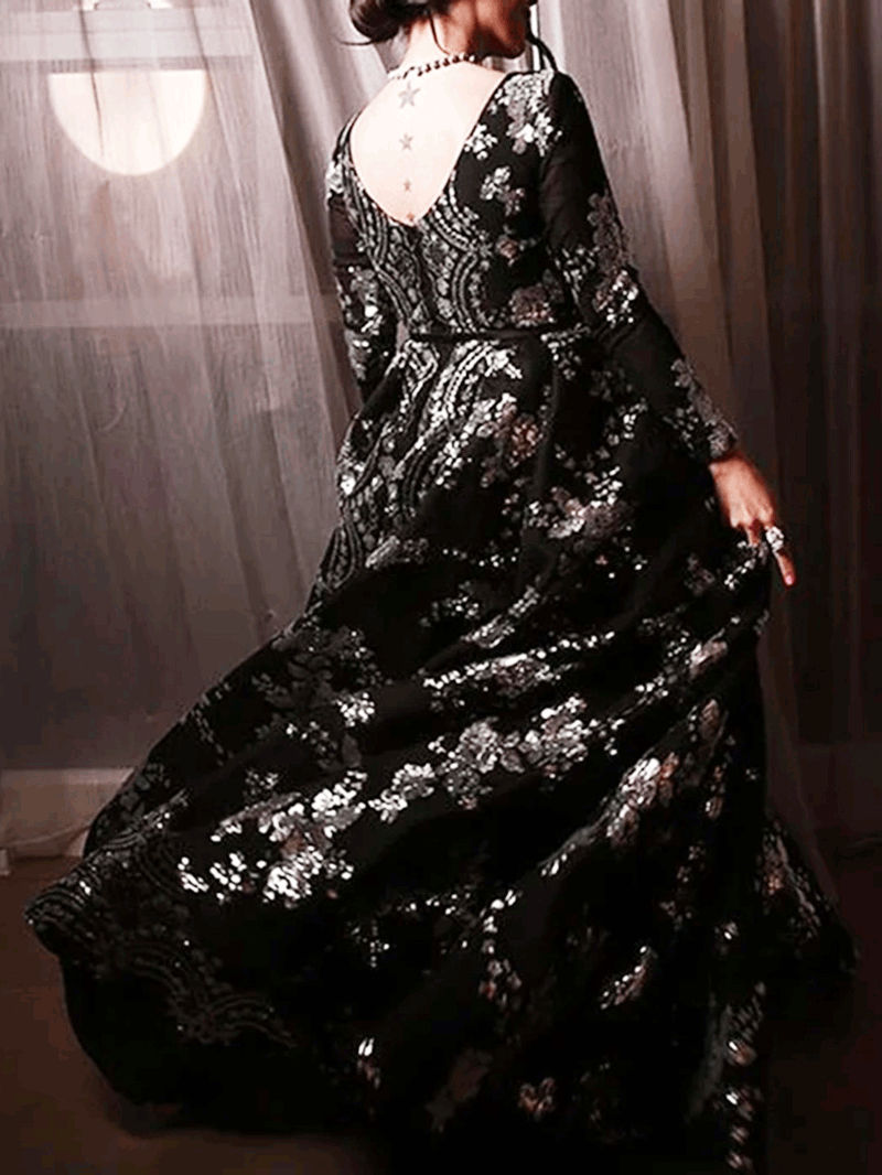 Classic Vintage Dress with a Flattering Fit