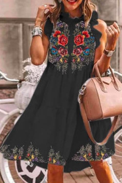 Well Tailored Dress with a Graceful Silhouette
