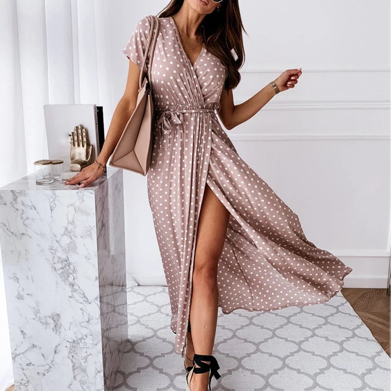 Gracefully Styled Dress for Any Occasion