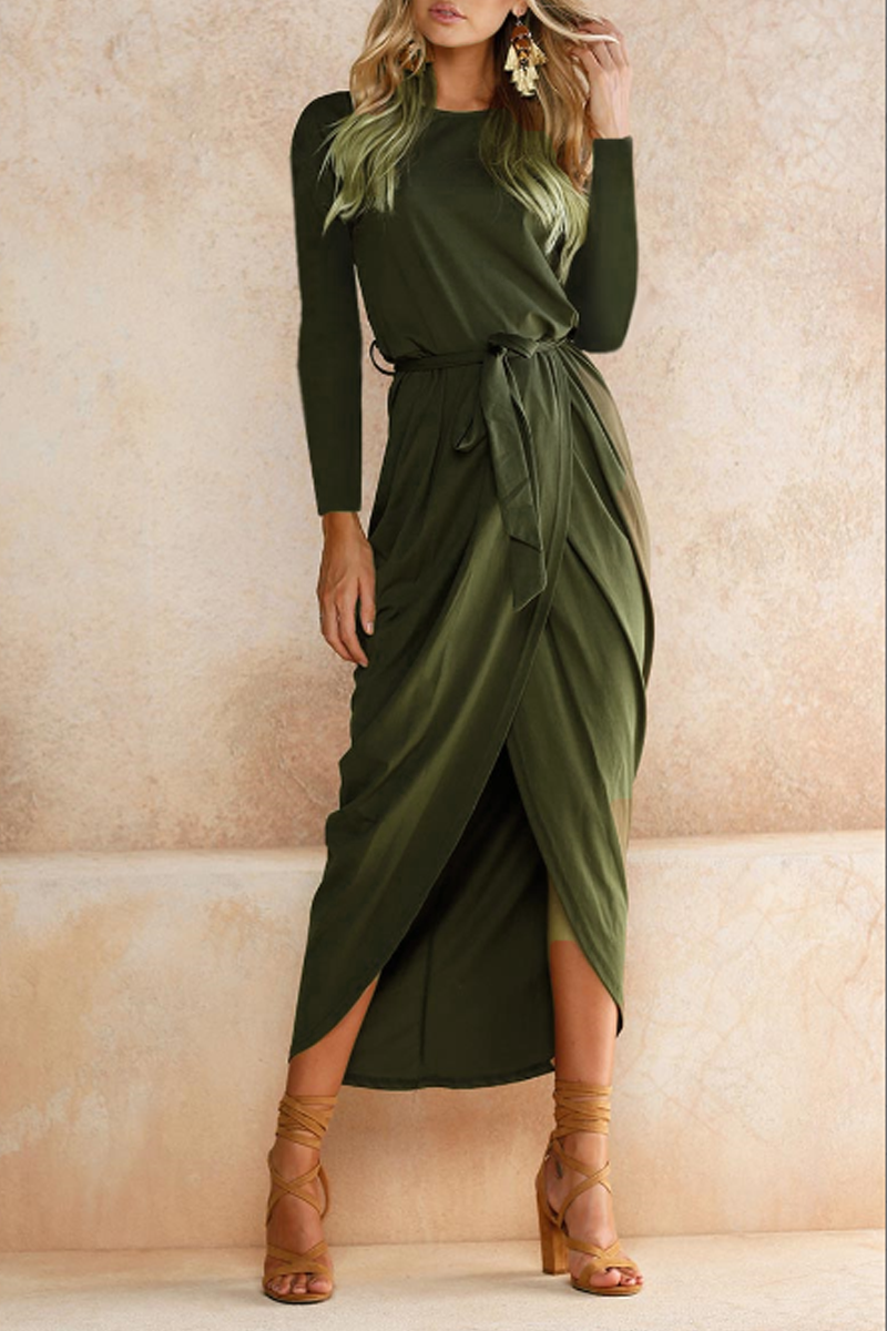 Sophisticated Dress with a Clean Classic Look