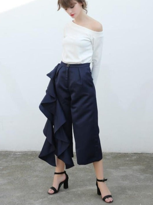 Sophisticated Pants with a Clean Classic Look