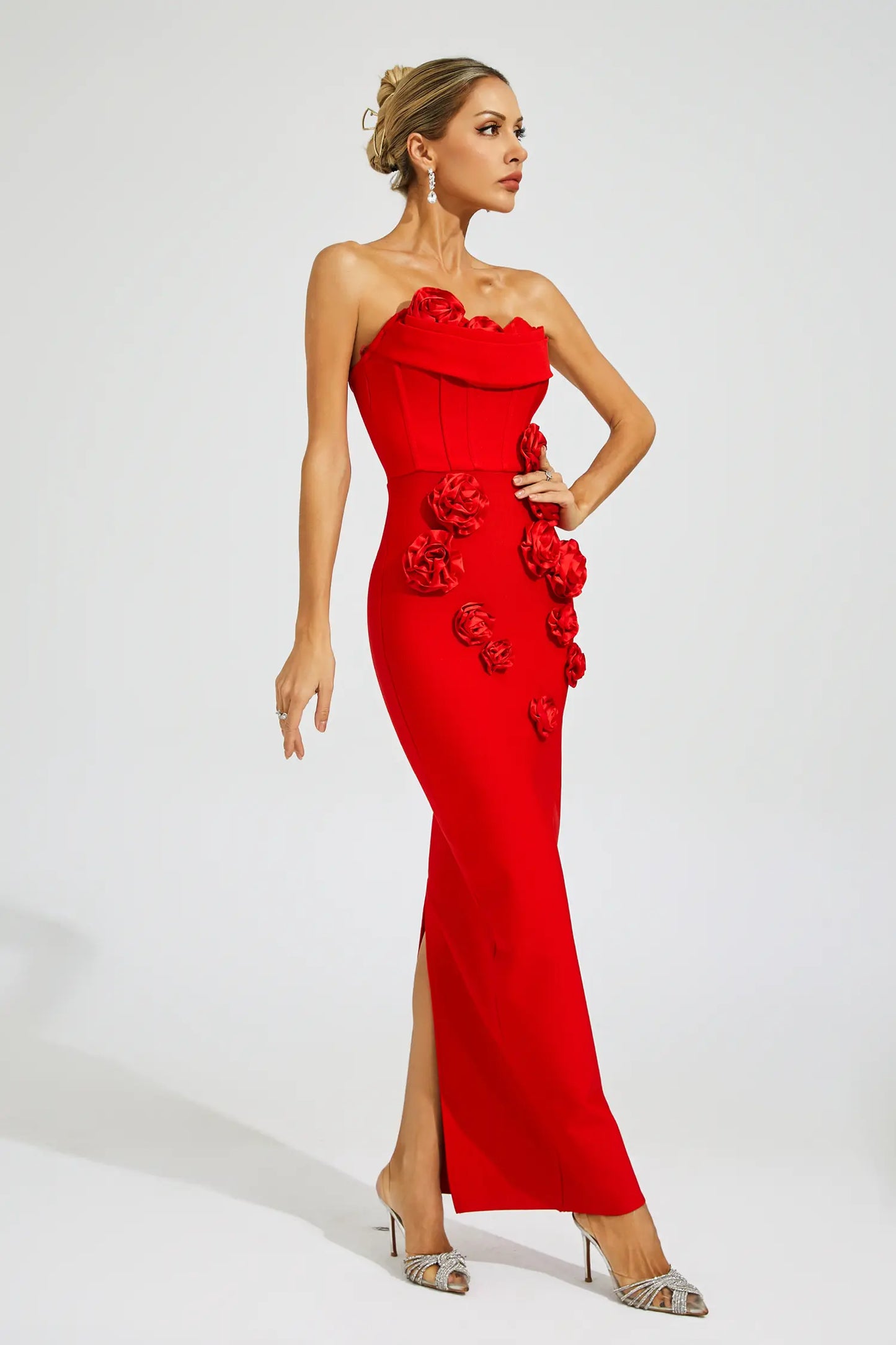 Beautifully Crafted Dress in a Classic Style
