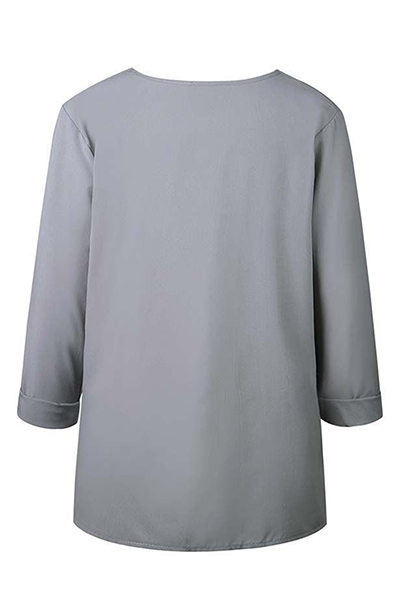 Effortlessly Elegant Top with a Timeless Design