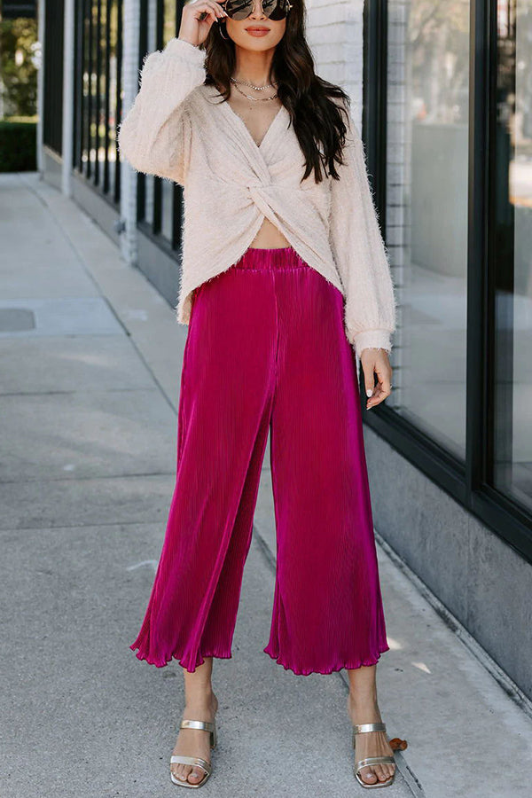 Effortlessly Elegant Pants with a Timeless Design