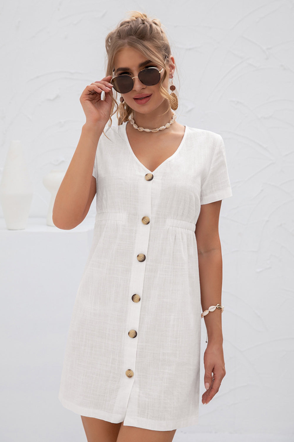 Beautifully Finished Dress in a Timeless Design