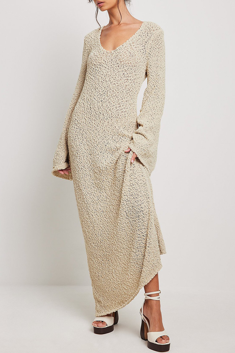 Beautifully Finished Dress in a Timeless Design