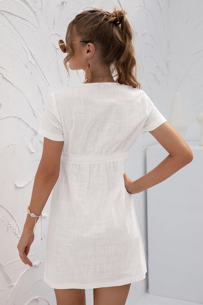 Beautifully Finished Dress in a Timeless Design